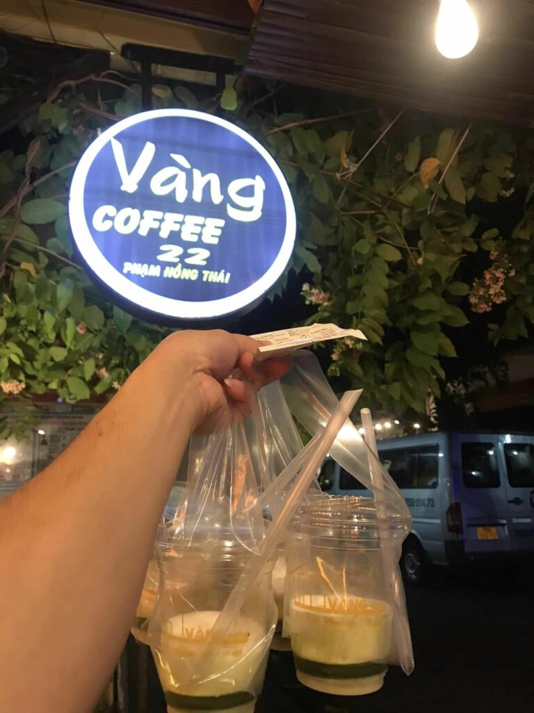 quan-cafe-o-pham-hong-thai-1.5-min